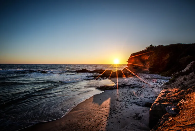 Rocky Beach Sunburst